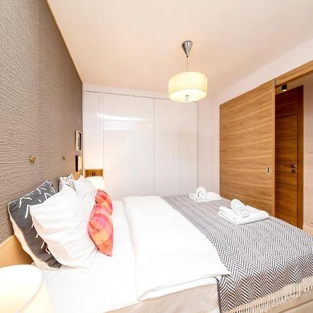 Golden Apartment With Air Condition By Your Freedom วอร์ซอ ภายนอก รูปภาพ