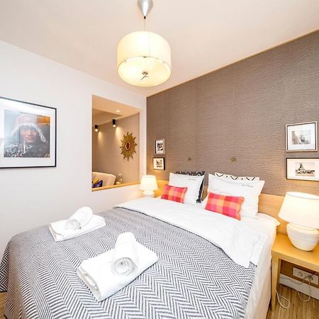Golden Apartment With Air Condition By Your Freedom วอร์ซอ ภายนอก รูปภาพ