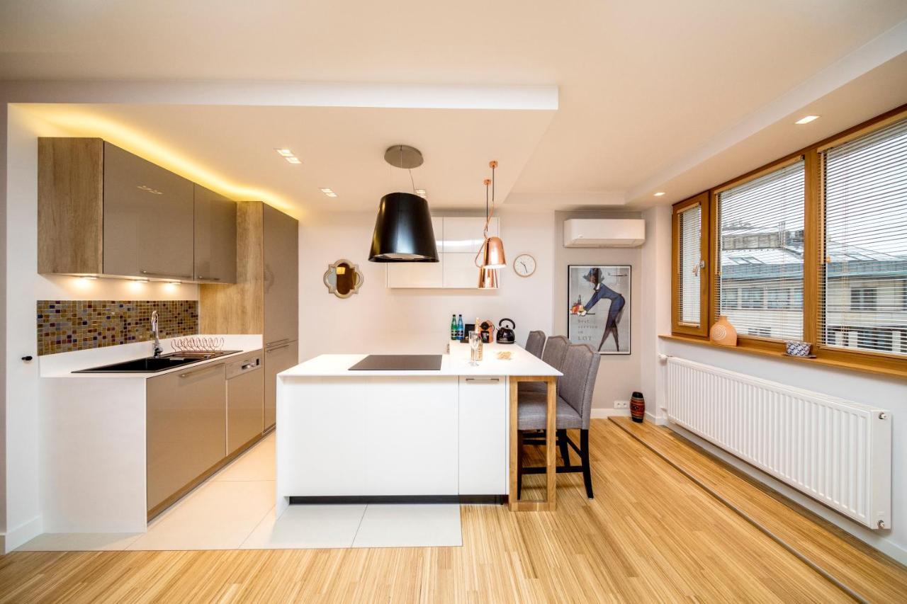 Golden Apartment With Air Condition By Your Freedom วอร์ซอ ภายนอก รูปภาพ